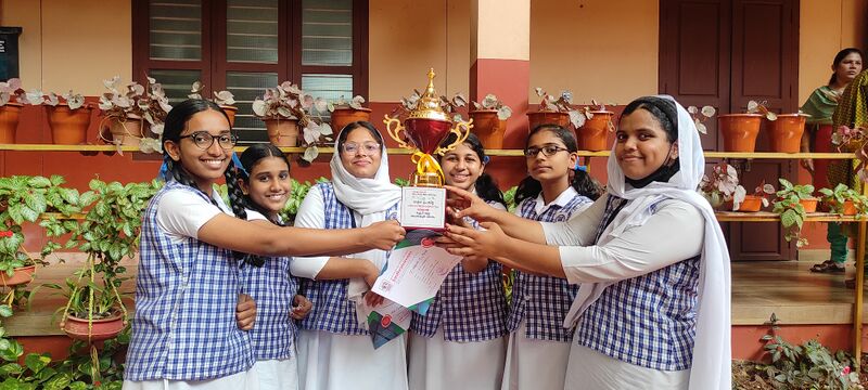 പ്രമാണം:16002 itwinners2023.jpg