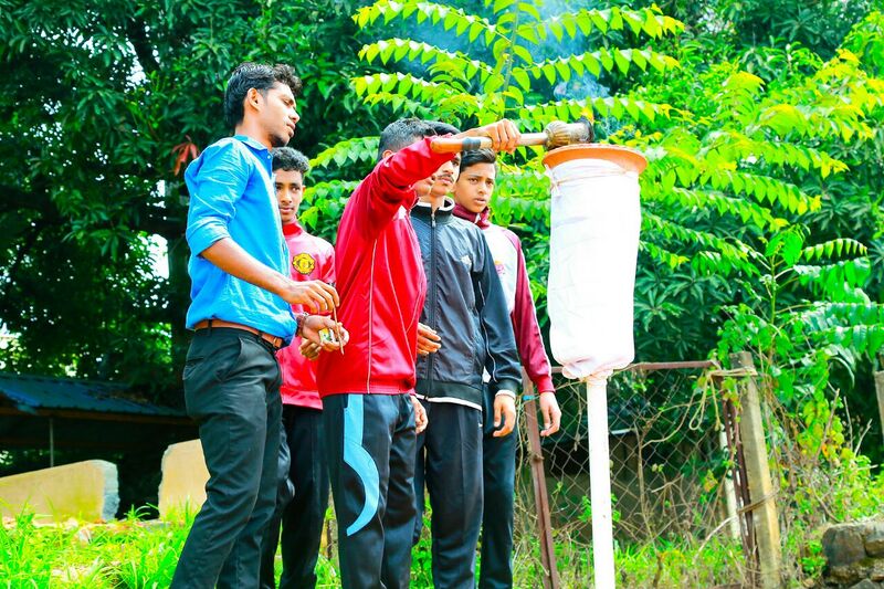 പ്രമാണം:20057 school sports5.jpeg