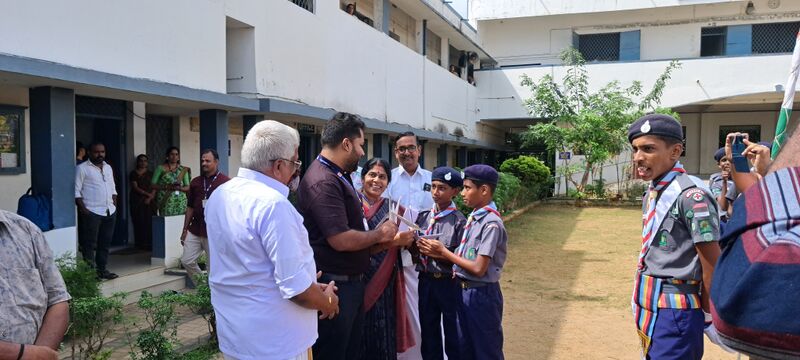 പ്രമാണം:21060 KHS HIROSHIMA DAY3.jpg