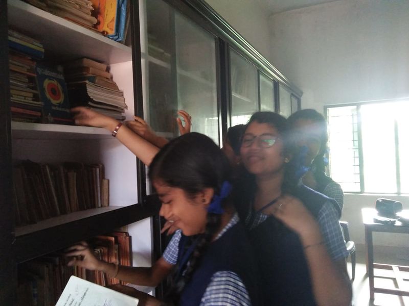 പ്രമാണം:22076rdg 3.jpg