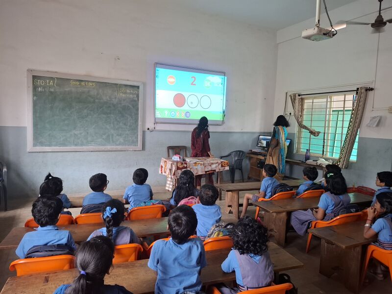 പ്രമാണം:23503 Ecu.jpg