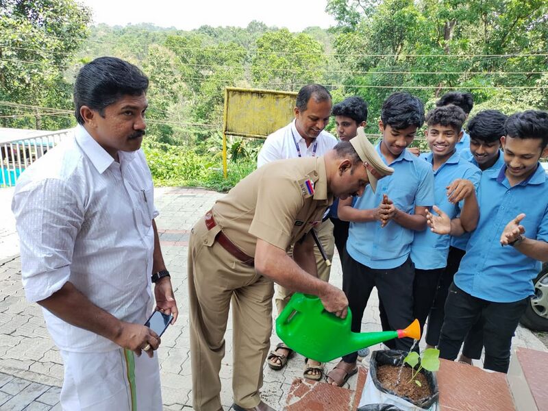 പ്രമാണം:32502 programs.jpeg