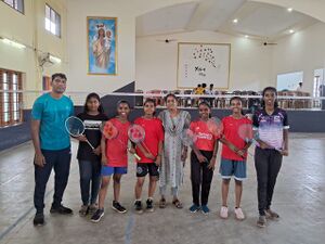 34004-junoir-girls-badminton.jpg