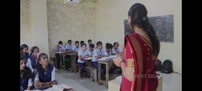 പ്രമാണം:38018-hitech-classroom.jpg