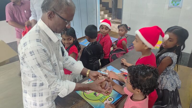 പ്രമാണം:42085 christmas 25 4.jpg