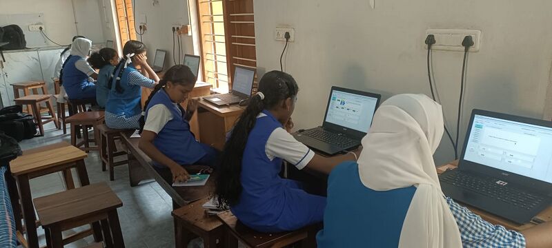 പ്രമാണം:44013 LK 1exam.jpg