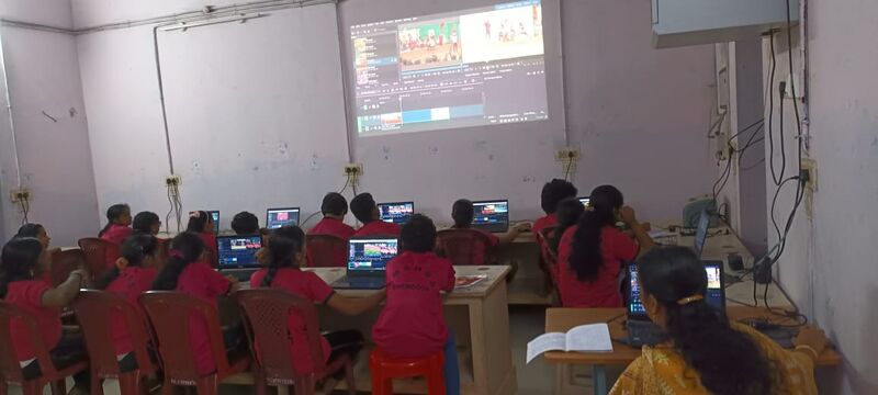 പ്രമാണം:BS TVM 44066 lkcamp2.jpeg