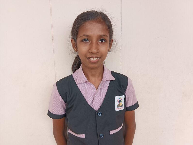 പ്രമാണം:12027 aradhya.jpg