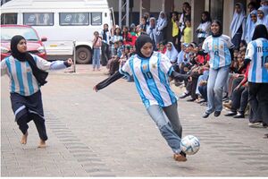 18012 MLM GOAL2026 TEACHER-KICK 03.jpg