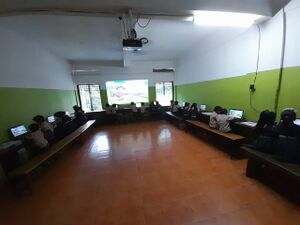 18472 high tech class room.jpg