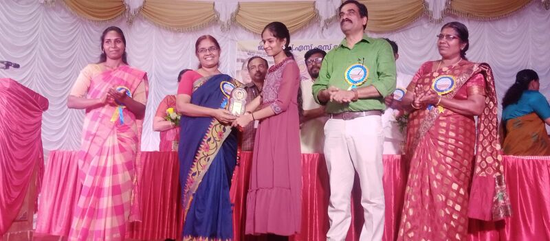 പ്രമാണം:21068 mikavu8.jpeg