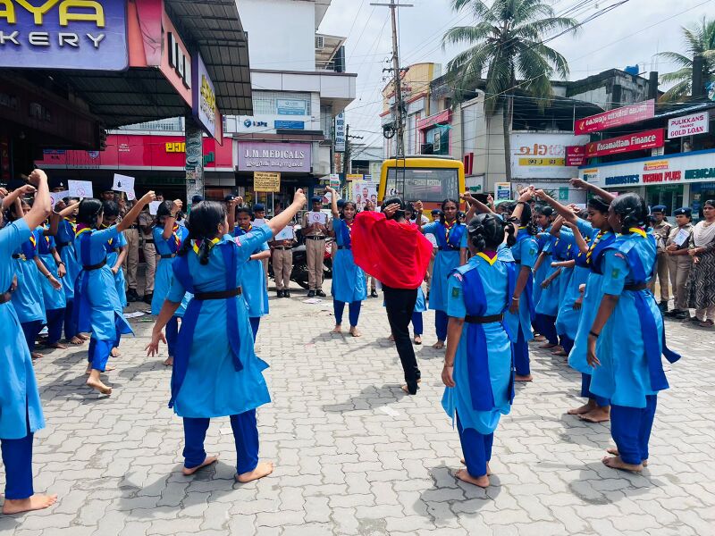 പ്രമാണം:22010 TSR SNTD25 5.jpeg