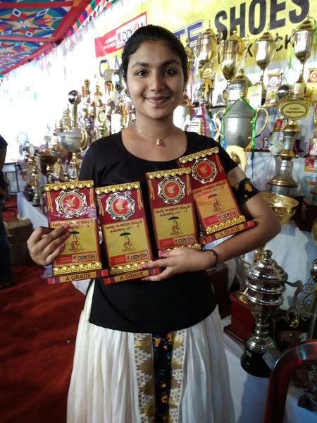 പ്രമാണം:39047 aaavani.jpg