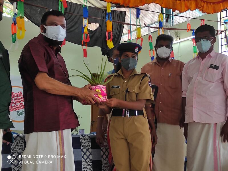 പ്രമാണം:44028 180.jpg