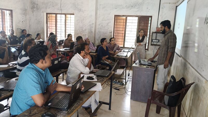 പ്രമാണം:Drcmlp-ict-tb 24.jpg