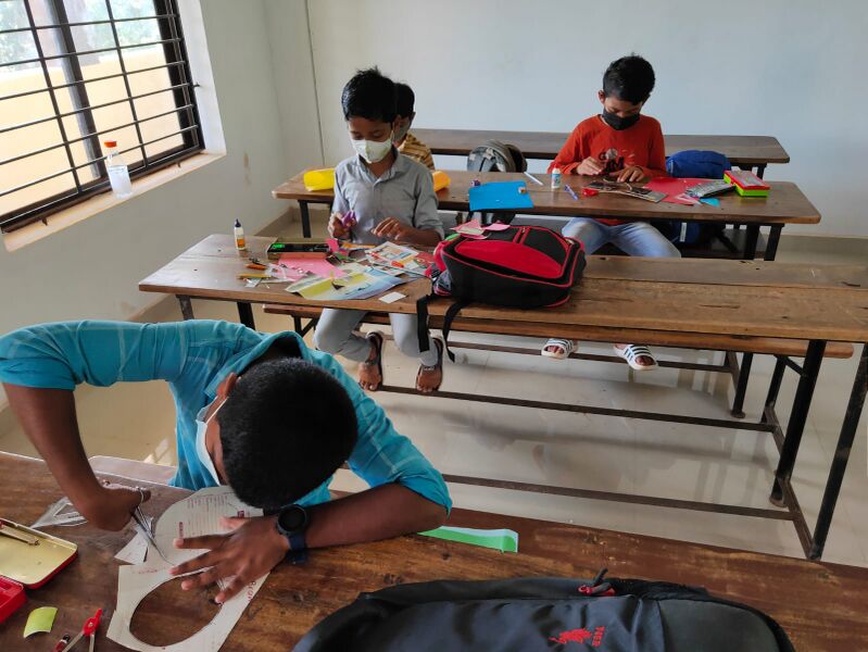 പ്രമാണം:Maths 13657 1.jpeg