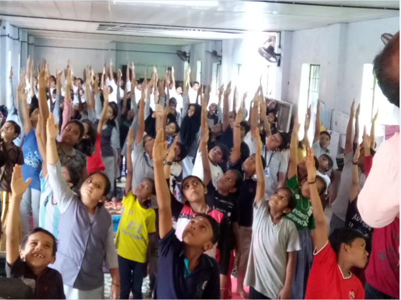 പ്രമാണം:Yogaday 48051.PNG