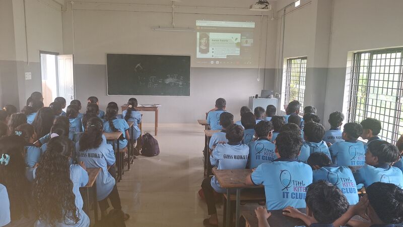 പ്രമാണം:12027 lk online seminar3.jpg