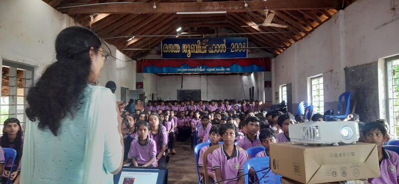 പ്രമാണം:12031-ghss kuttamath - grafting,budding.jpg