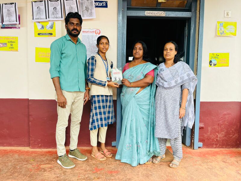 പ്രമാണം:13055 library8.jpg