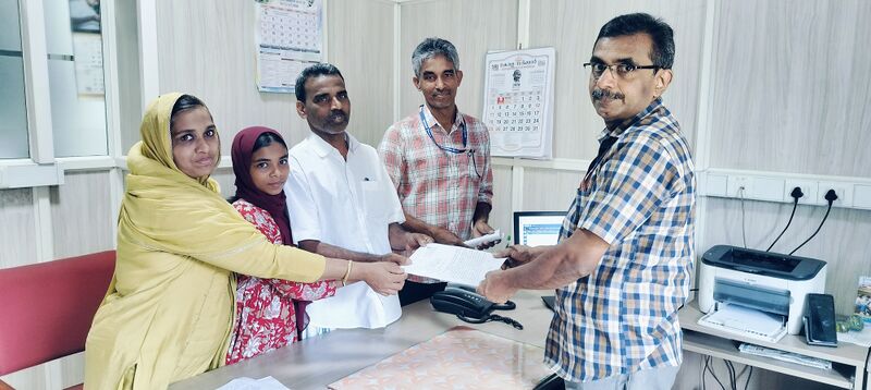 പ്രമാണം:18660-edu minister (1).jpg