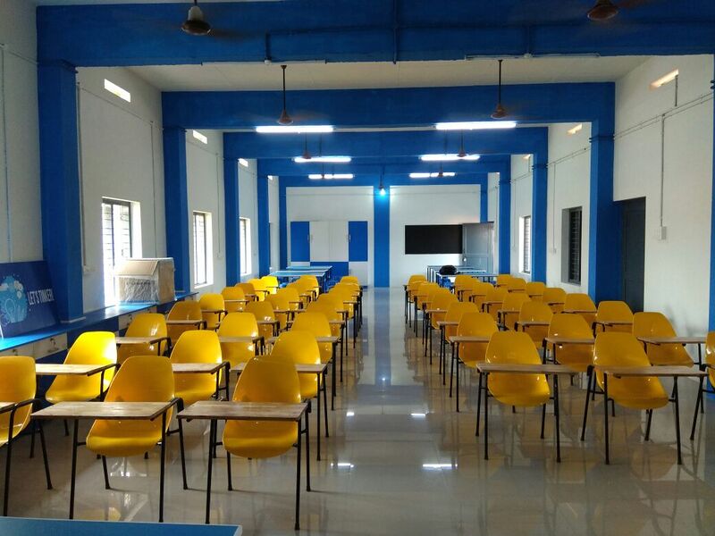 പ്രമാണം:19068 atl ina 8.jpg