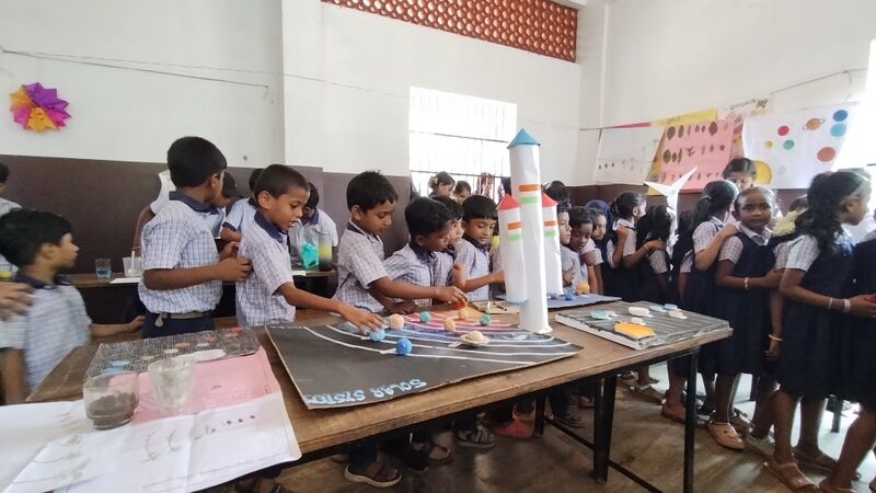 പ്രമാണം:19766 sciencefest002.jpeg