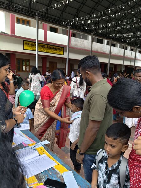 പ്രമാണം:34209-ALP praveshanolsavama.jpg