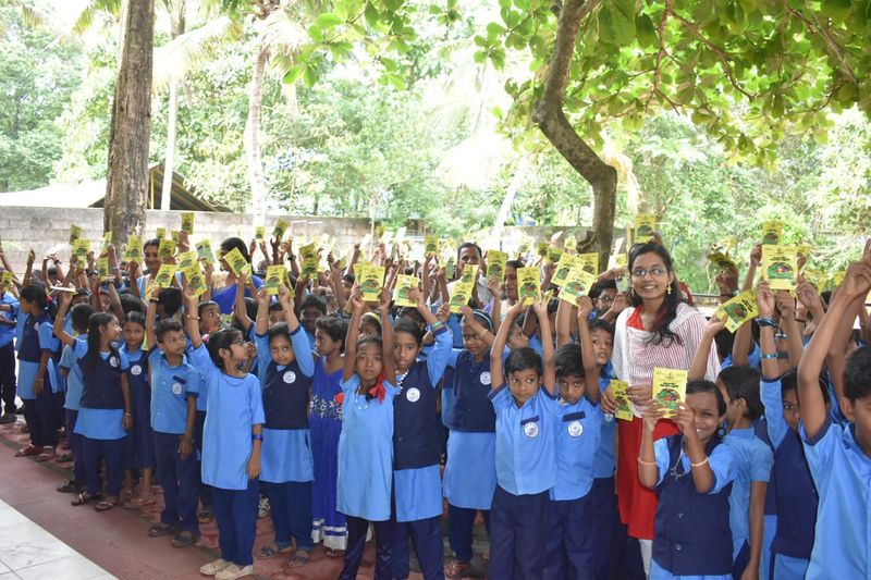 പ്രമാണം:42021 012003.jpg