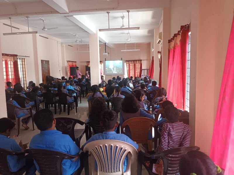 പ്രമാണം:43003 photoss.jpg