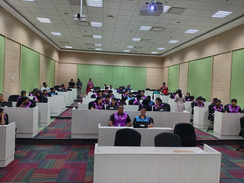 പ്രമാണം:FVINFO 43034 03.jpeg