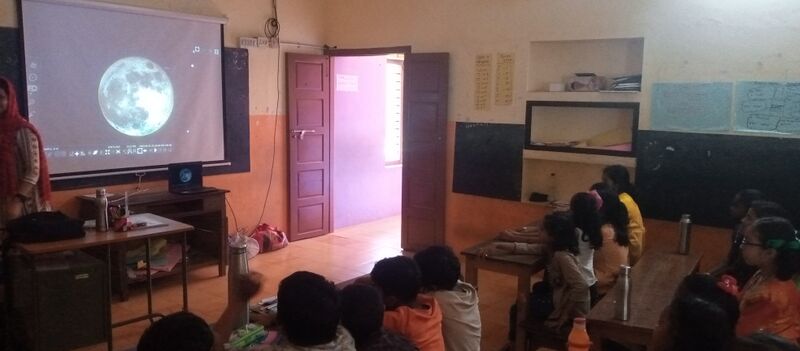 പ്രമാണം:Hitech1 42417.jpg