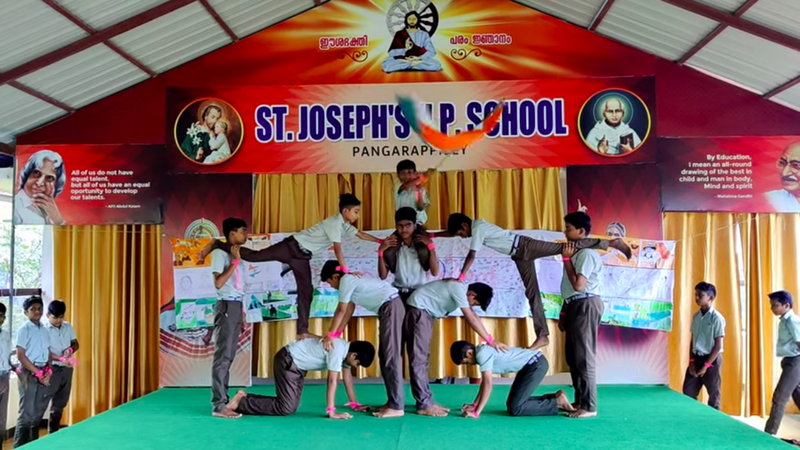 പ്രമാണം:Independence Day SJ2.png