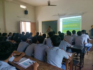 10109 hitech-classroom.resized.jpg