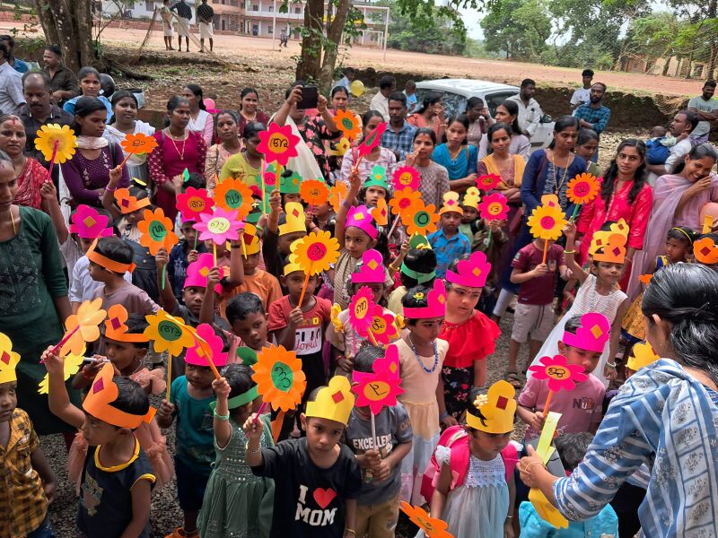 പ്രമാണം:12049 KSD PRAVESHANOTHSAVAM1.jpg