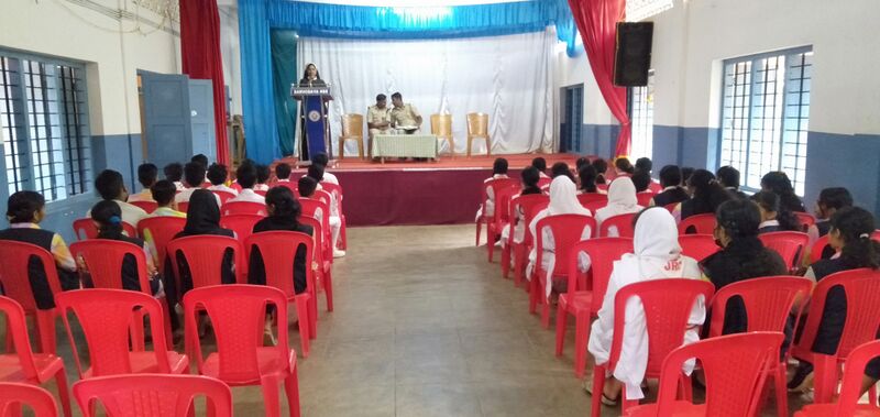 പ്രമാണം:15028 സെമിനാർ 2.jpg