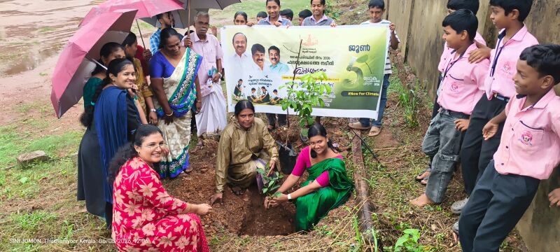 പ്രമാണം:25065 - പരിസ്ഥിതി ദിനം (2).jpg