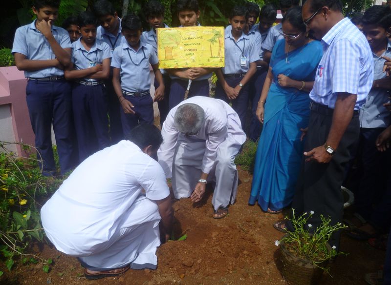 പ്രമാണം:28026 1.JPG