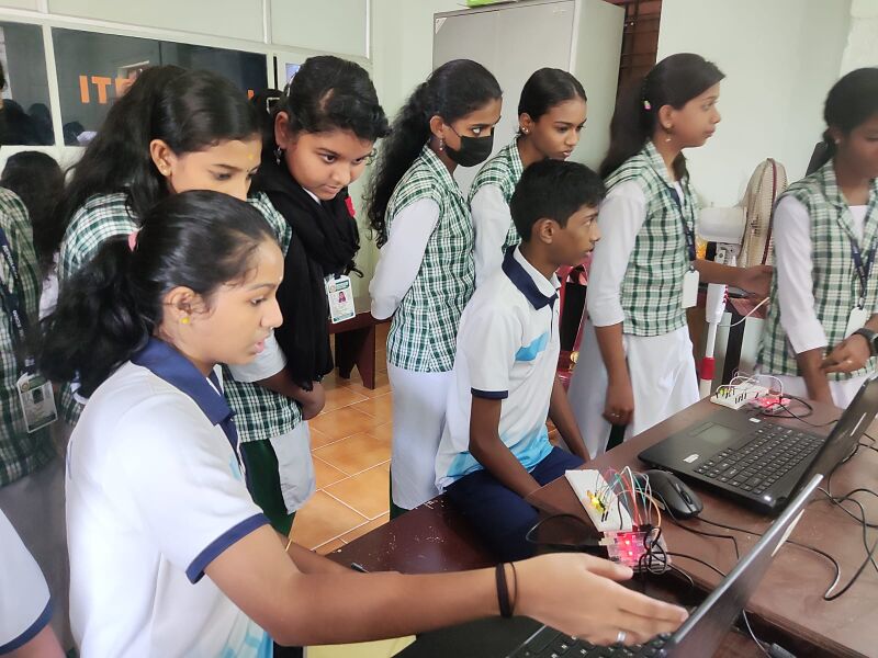 പ്രമാണം:38032 pta fest.jpg