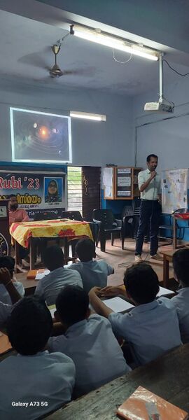 പ്രമാണം:47336 KDR KKD Digital class.jpeg