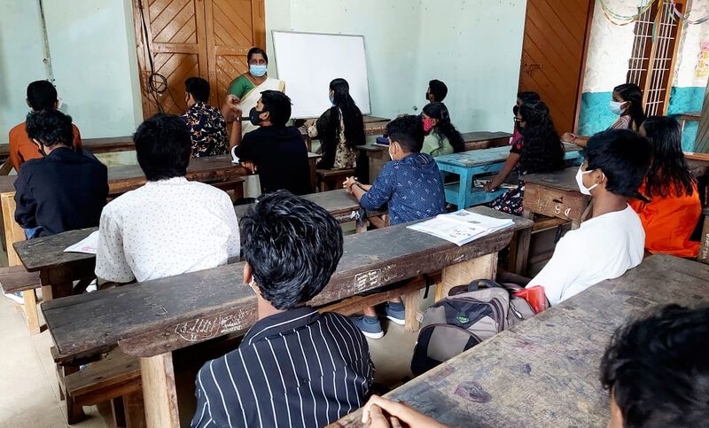 പ്രമാണം:BS21 TVM 44041 2.jpg