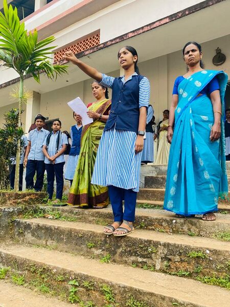പ്രമാണം:KNR14056 2.jpg