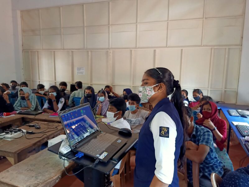 പ്രമാണം:LK SCHOOL CAMP 8.jpeg