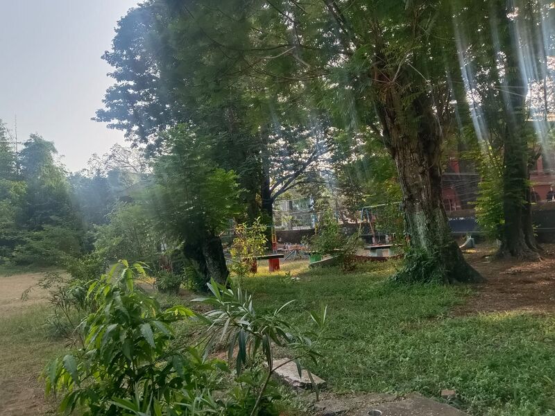 പ്രമാണം:Model schoolpark.jpg