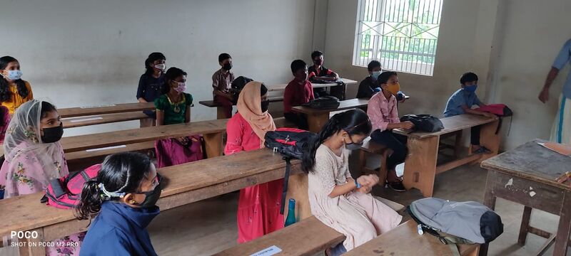 പ്രമാണം:18402 praveshanolsavam 2021-22 43.jpg