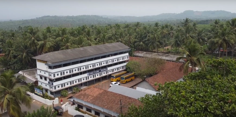 പ്രമാണം:18667 school pic.png