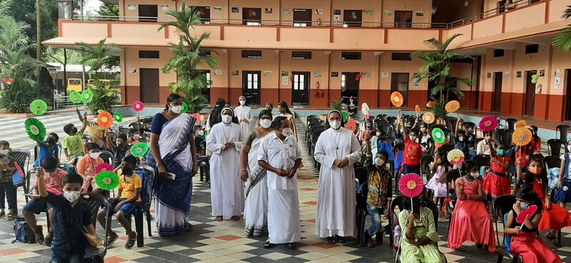 പ്രമാണം:23242 Pravesnotsavam.jpg