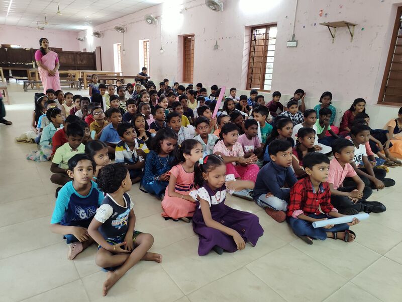 പ്രമാണം:43252 JUNE 19 READINGDAY 2.jpeg