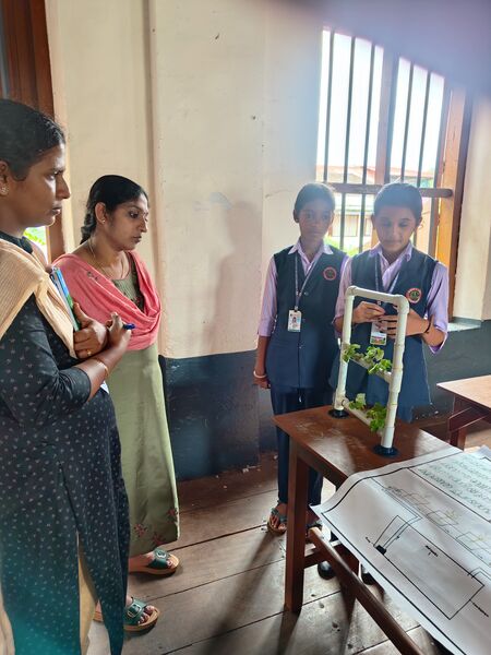 പ്രമാണം:45050. School level Science Fair.jpg
