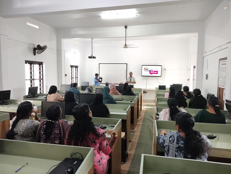 പ്രമാണം:Chss LK pre.camp.jpg